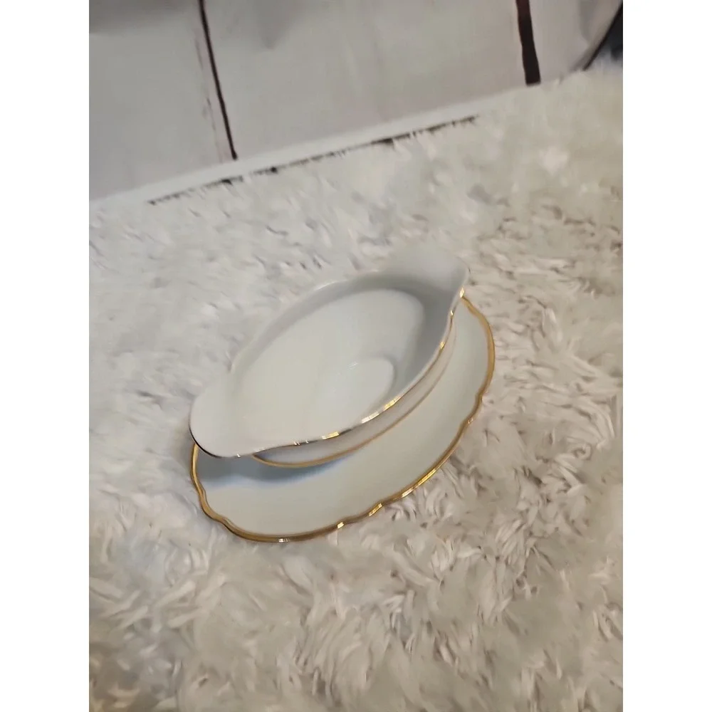 Paul‎ Muller Selb Bavaria Gravy Boat EUC